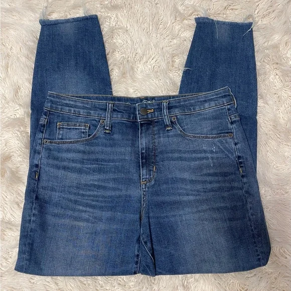 Universal Thread Blue Ankle Cropped Jeans - Picture 8 of 8